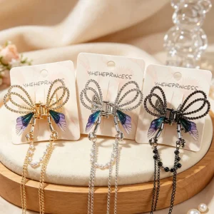 Broche Metal Mariposa con Detalle Acrilico Azulado y Colgantes BRO-25974